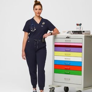 💙💙 WOMENS SIZE SMALL NAVY BLUE FIGS SCRUBS SET